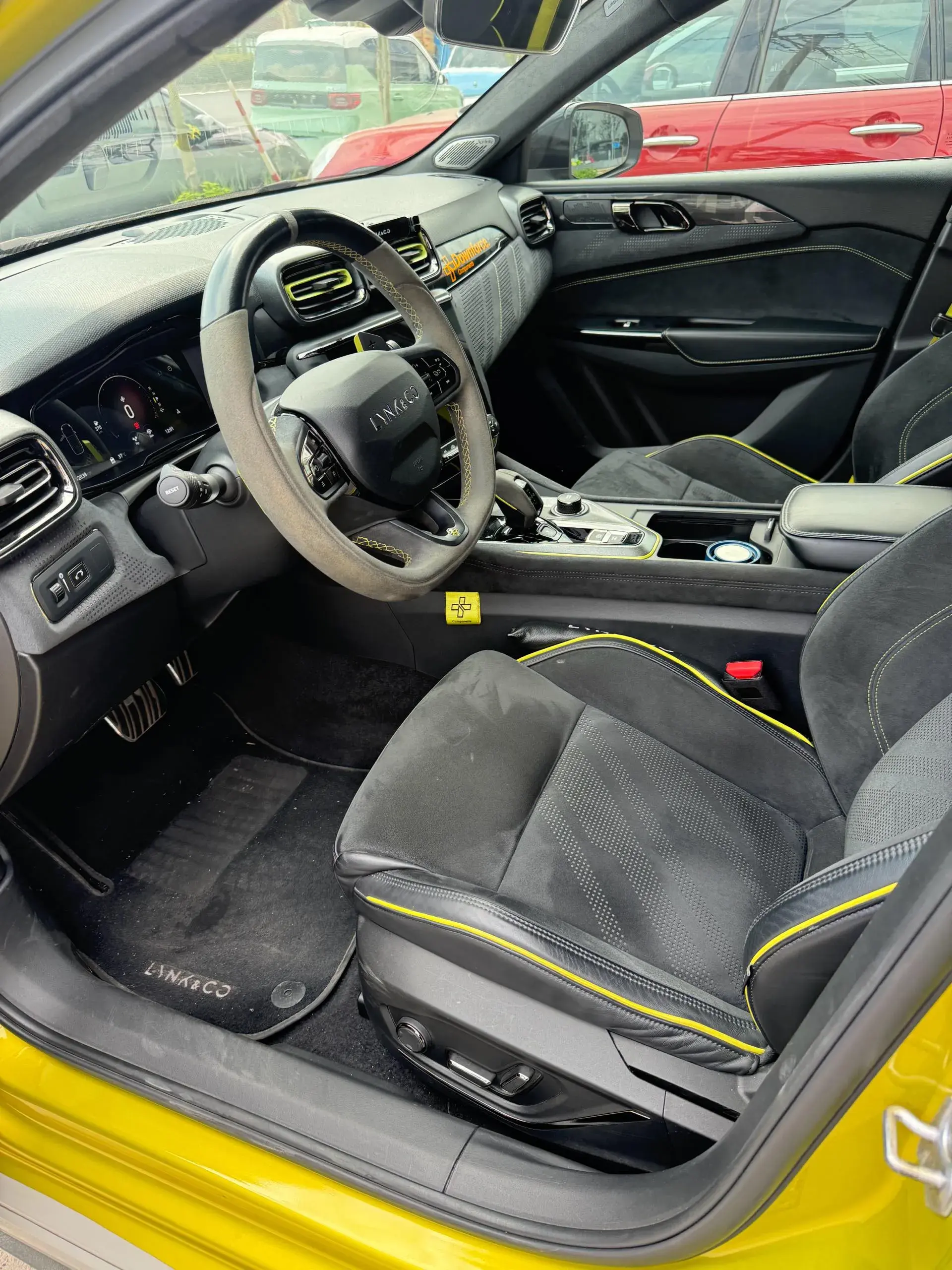 2019 LYNK&CO 03 thumbnail 2