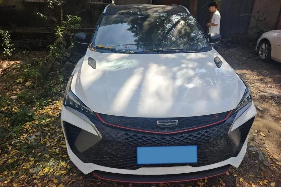 2022 GEELY COOLRAY thumbnail 2