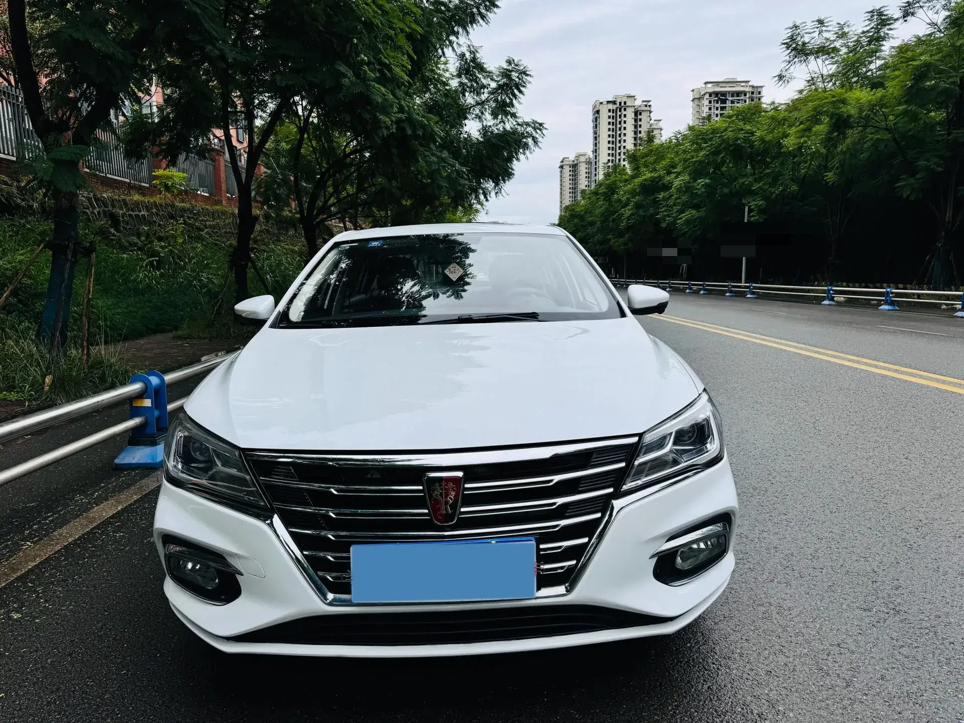 2020 ROEWE I5 thumbnail 2