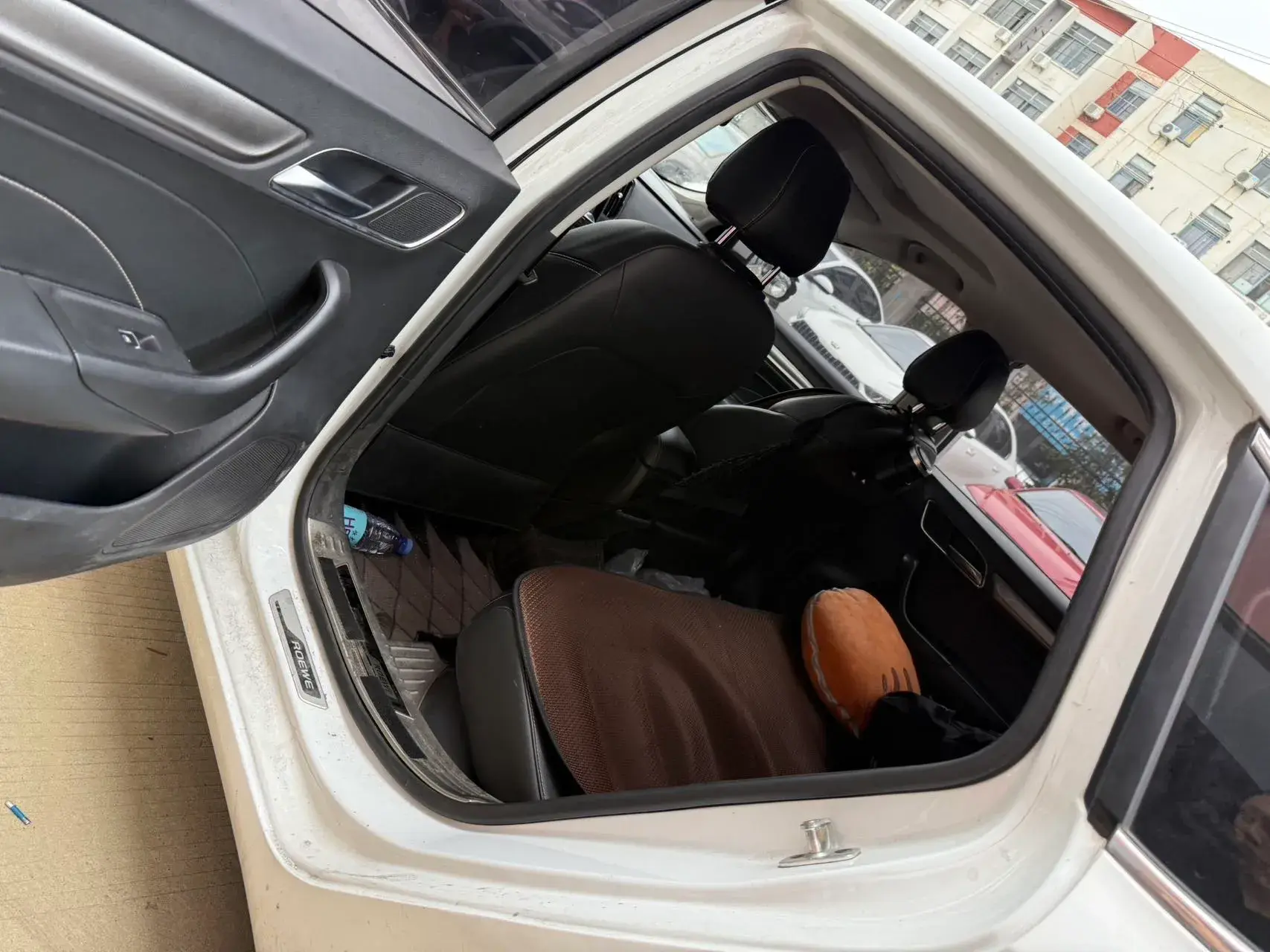 2018 ROEWE I6 thumbnail 3