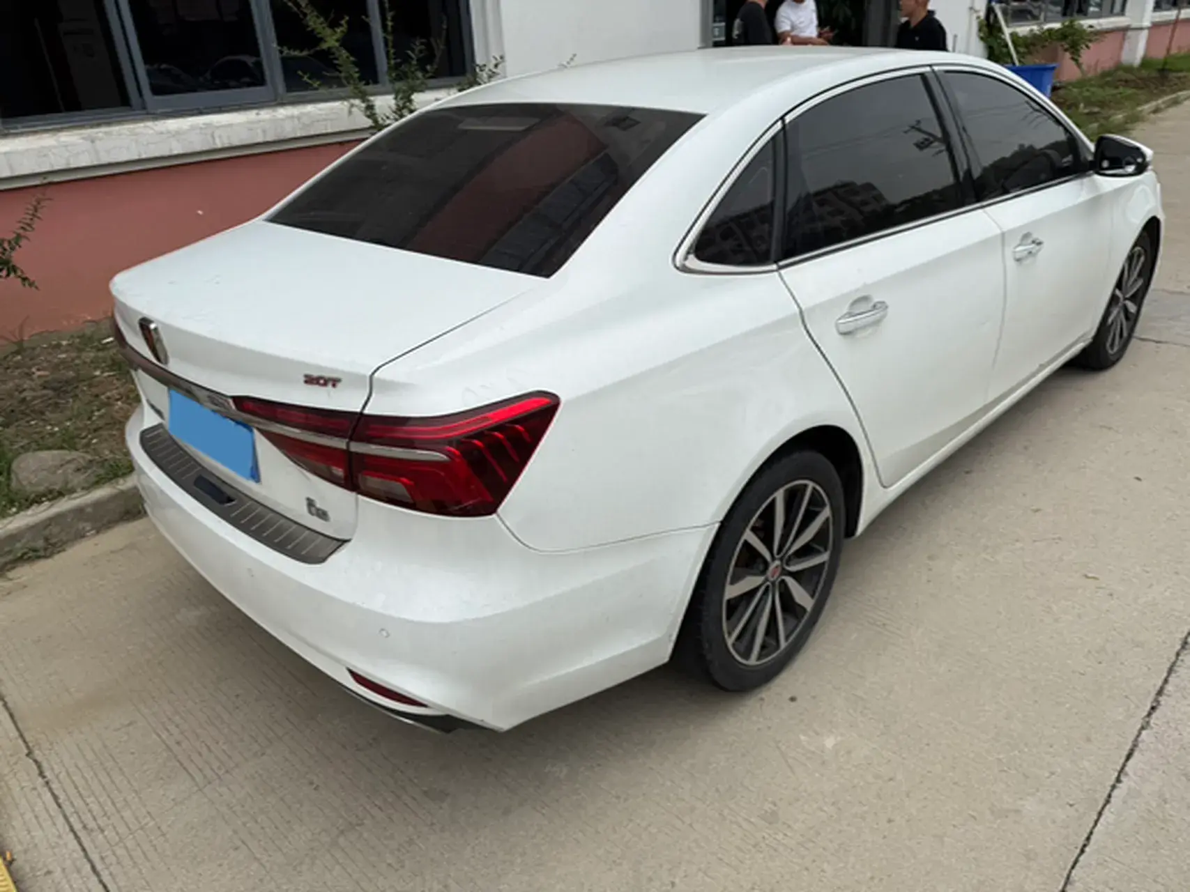 2018 ROEWE I6 thumbnail 4