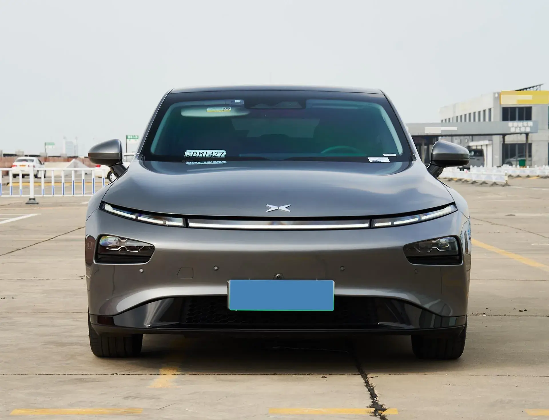 2020 XPENG P7 thumbnail 2