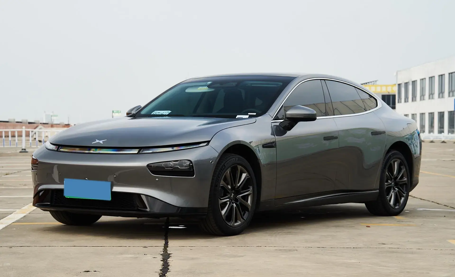 2020 XPENG P7 view 1