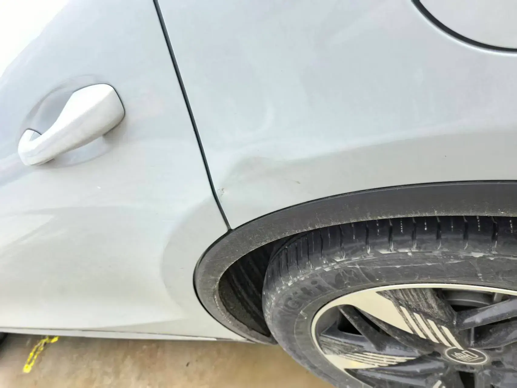 2025 BYD TANG thumbnail 4