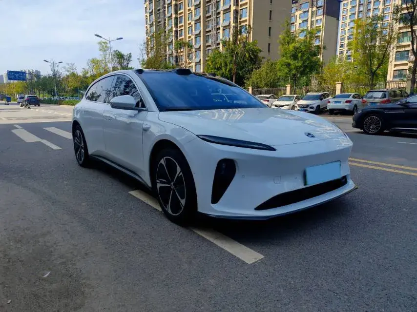 2024 NIO ET5T thumbnail 3