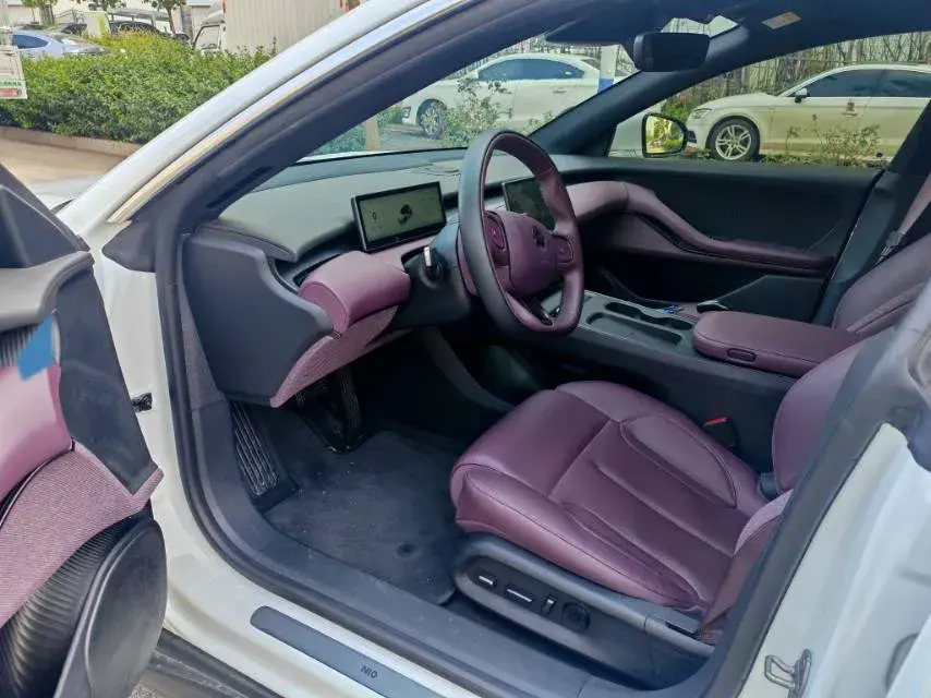 2024 NIO ET5T thumbnail 4