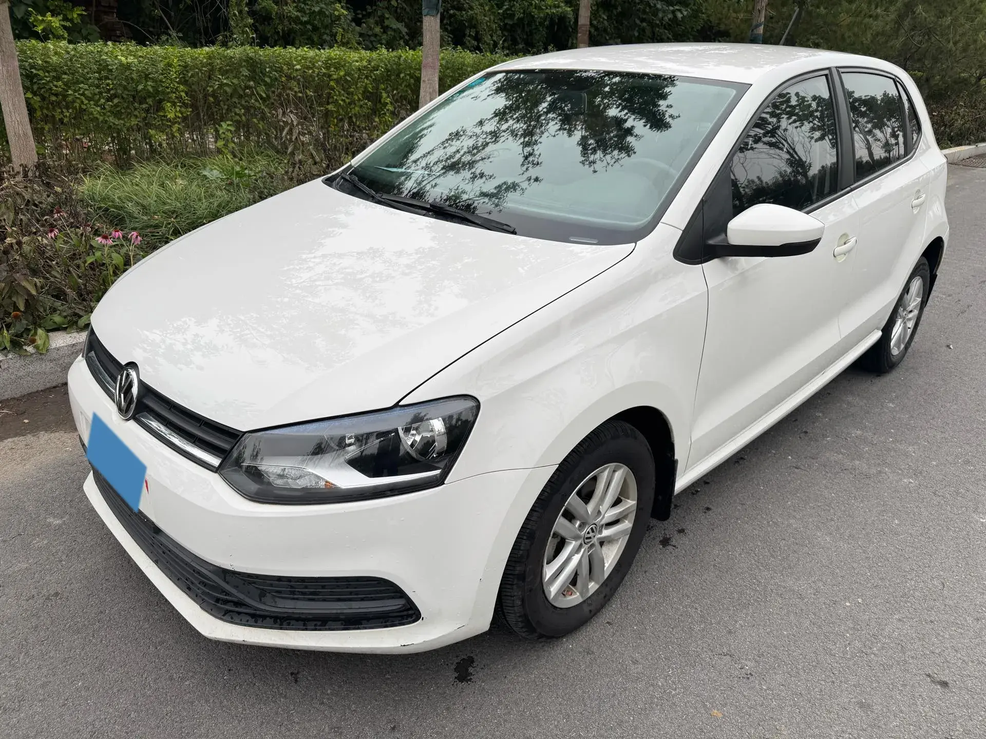 2016 VOLKSWAGEN POLO view 1