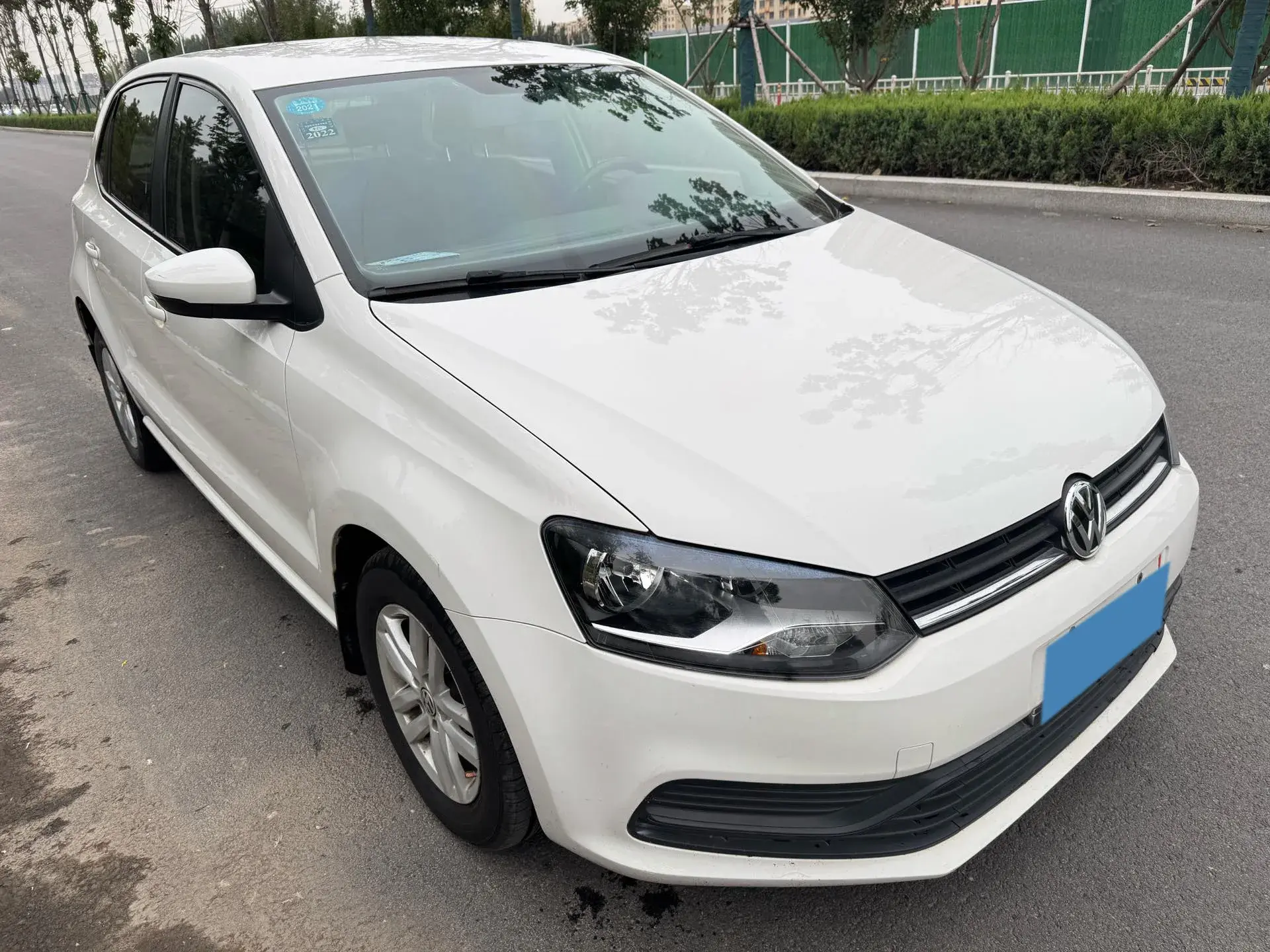 2016 VOLKSWAGEN POLO thumbnail 3