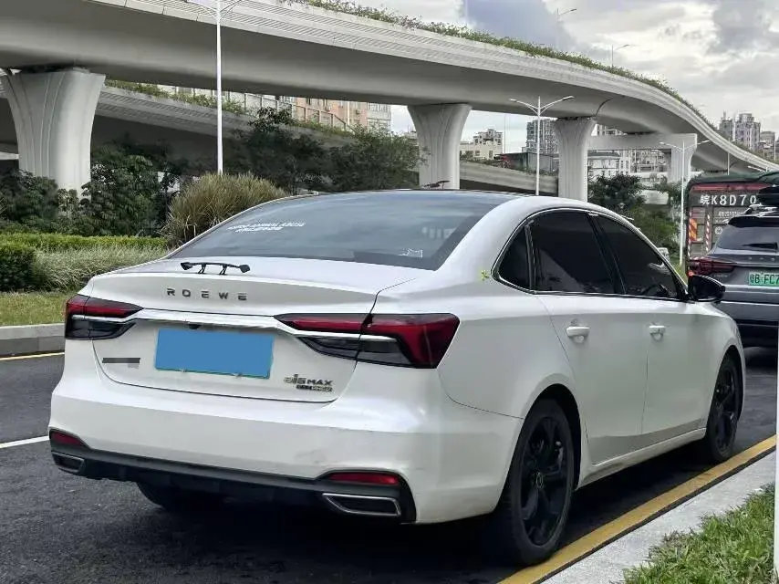2020 ROEWE I6 thumbnail 3