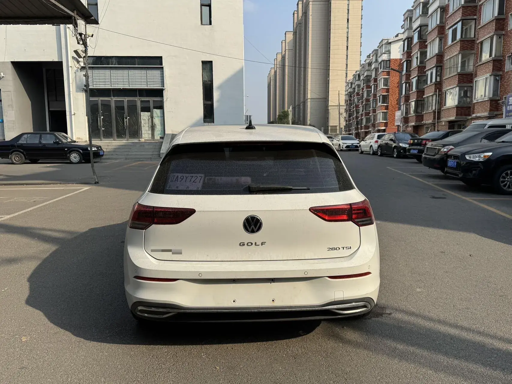 2021 VOLKSWAGEN GOLF thumbnail 4