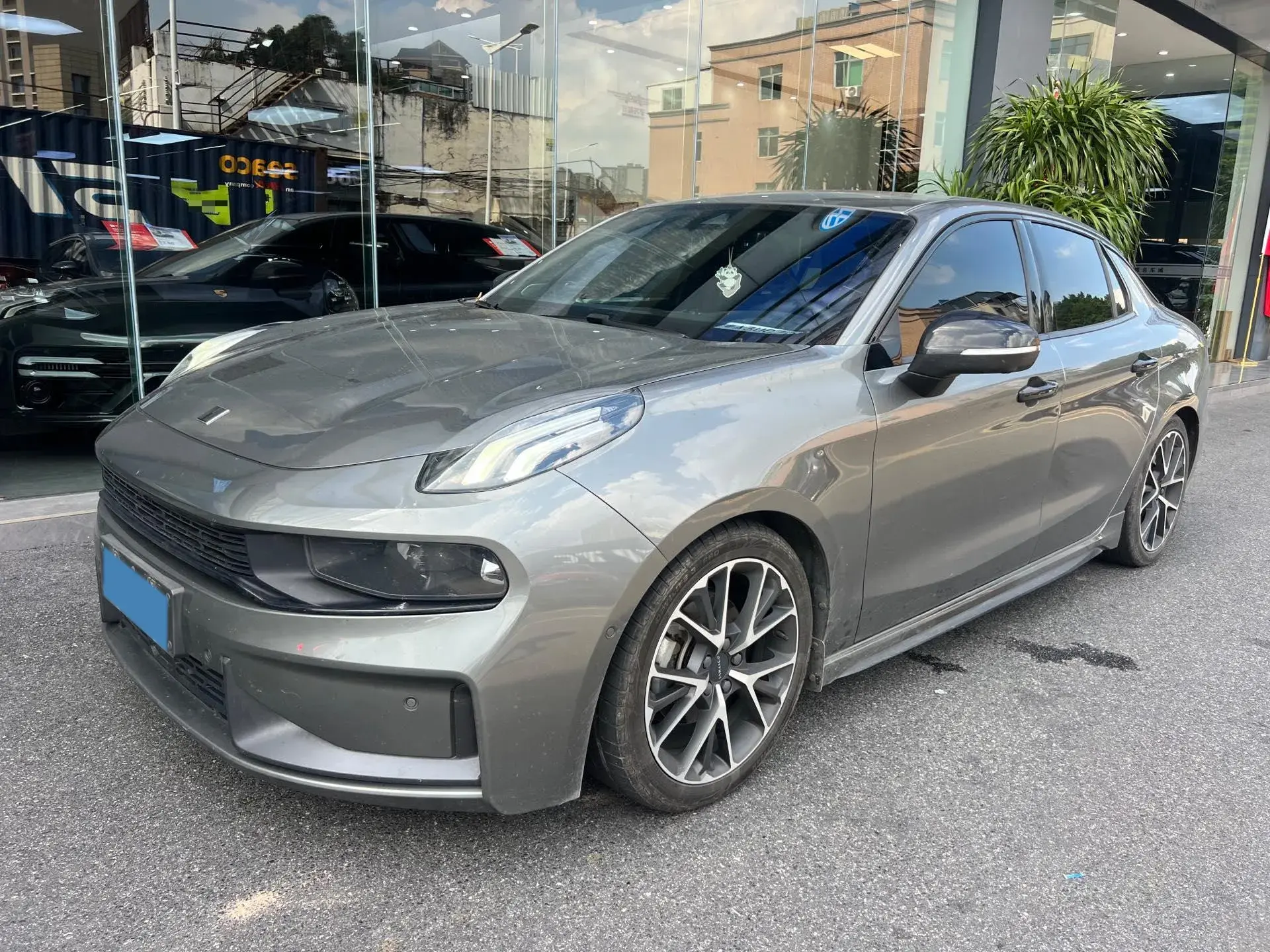 2021 LYNK&CO 03 view 1