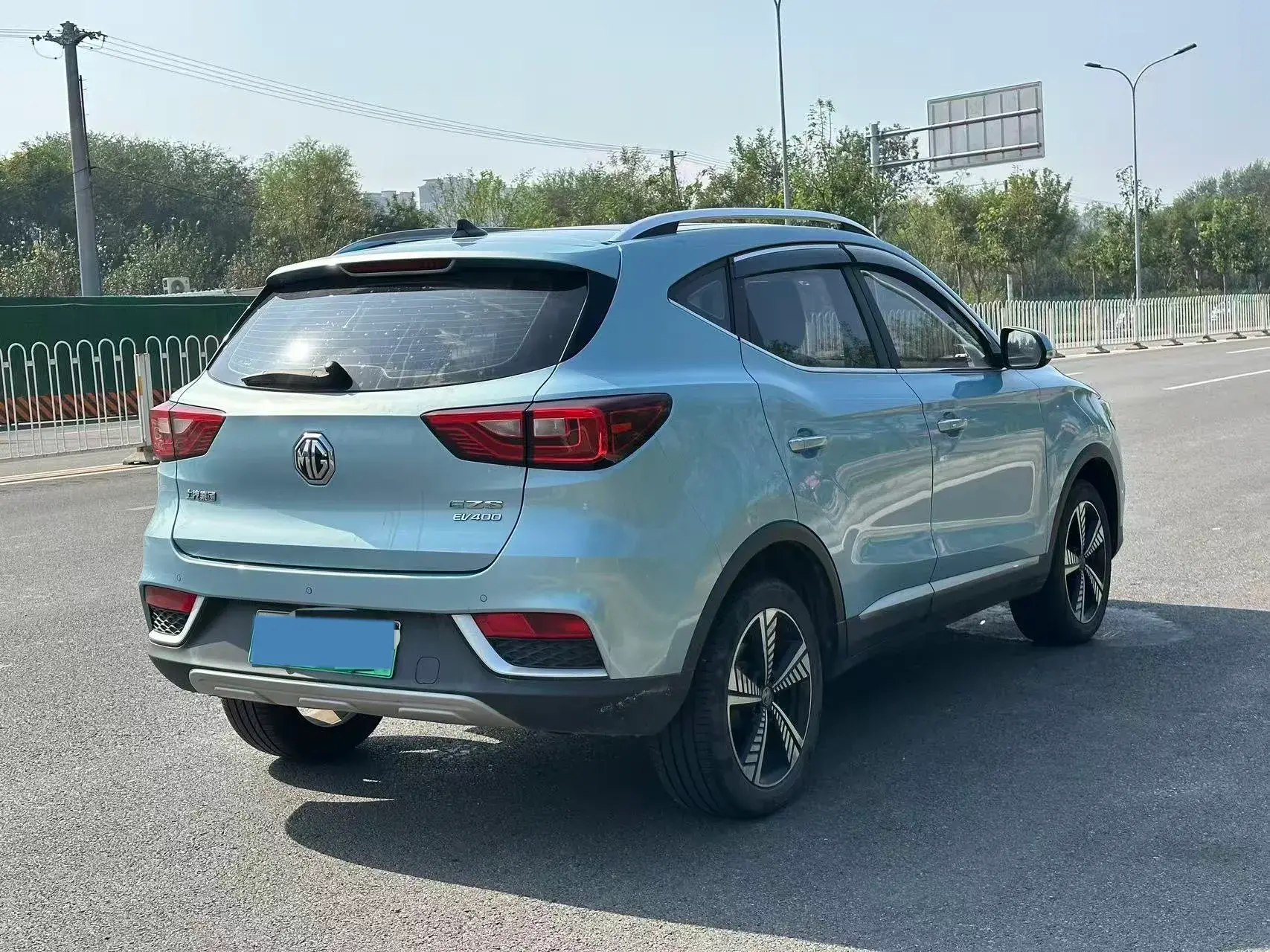 2019 MG EZS thumbnail 2