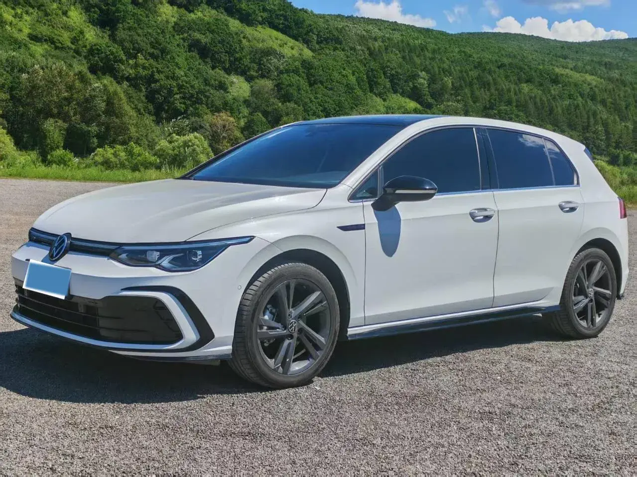 2021 VOLKSWAGEN GOLF view 1