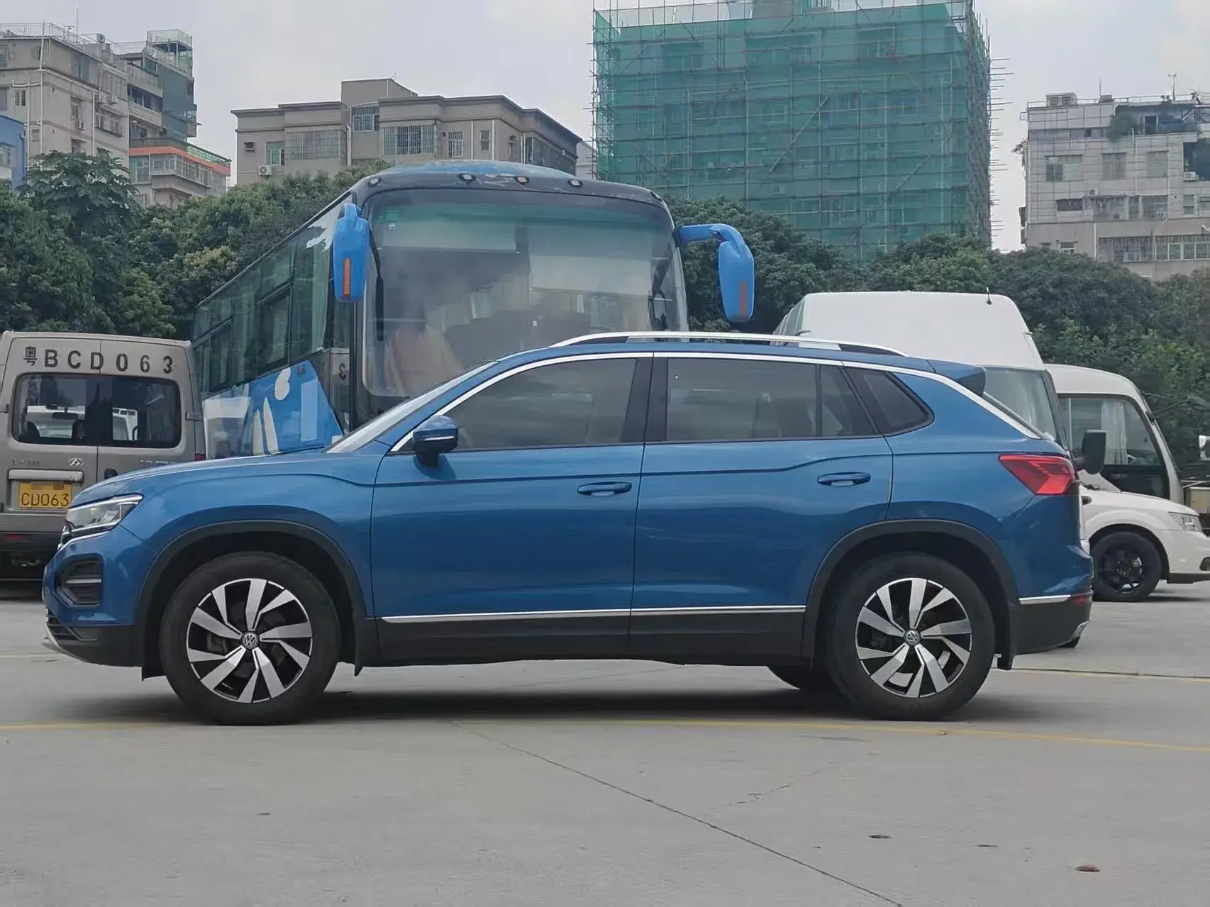 2019 VOLKSWAGEN TAYRON thumbnail 4