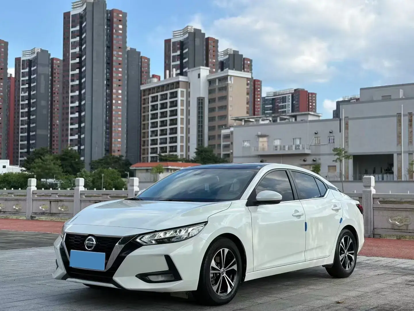 2021 NISSAN SYLPHY view 1