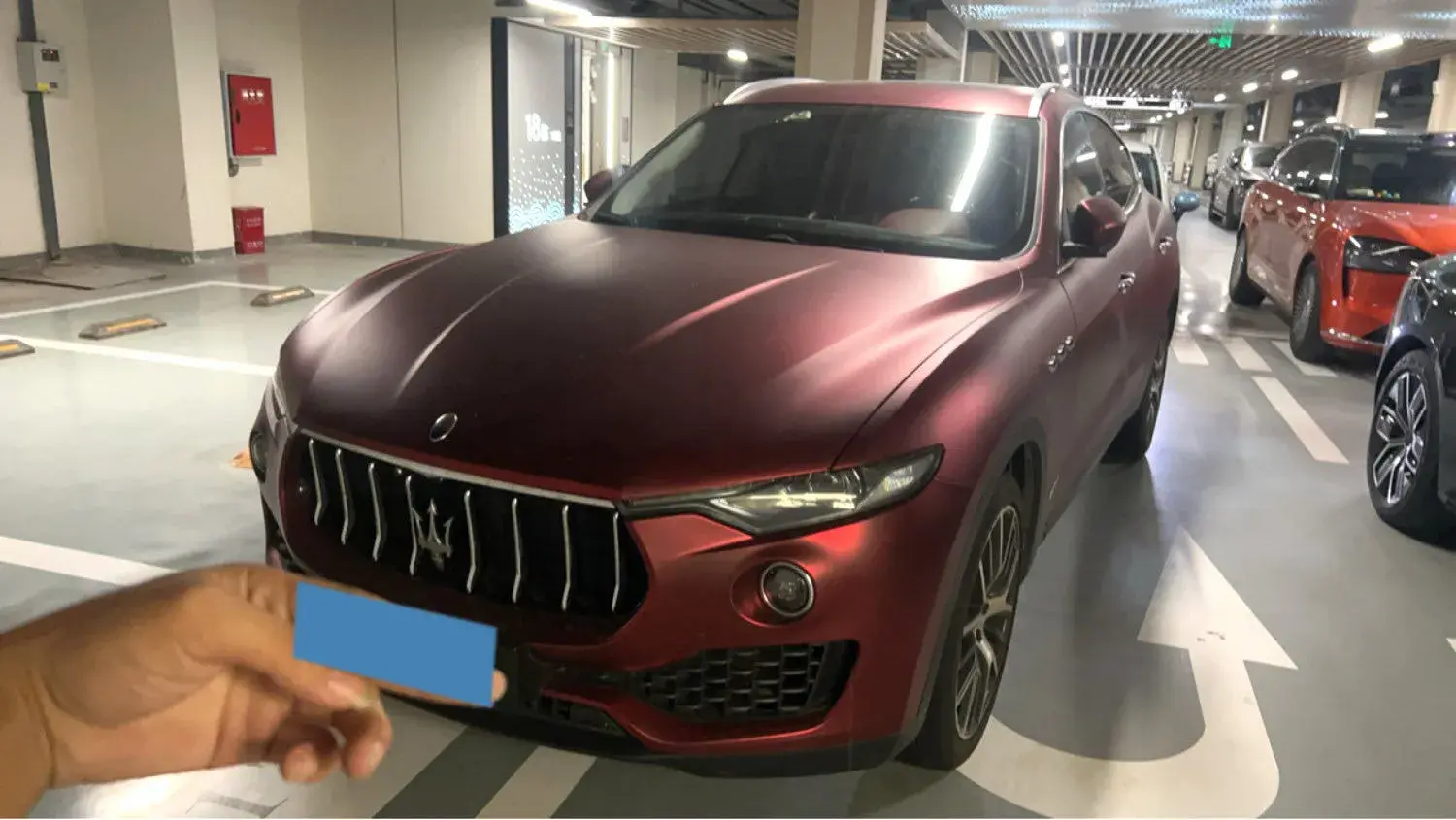 2016 MASERATI LEVANTE view 1