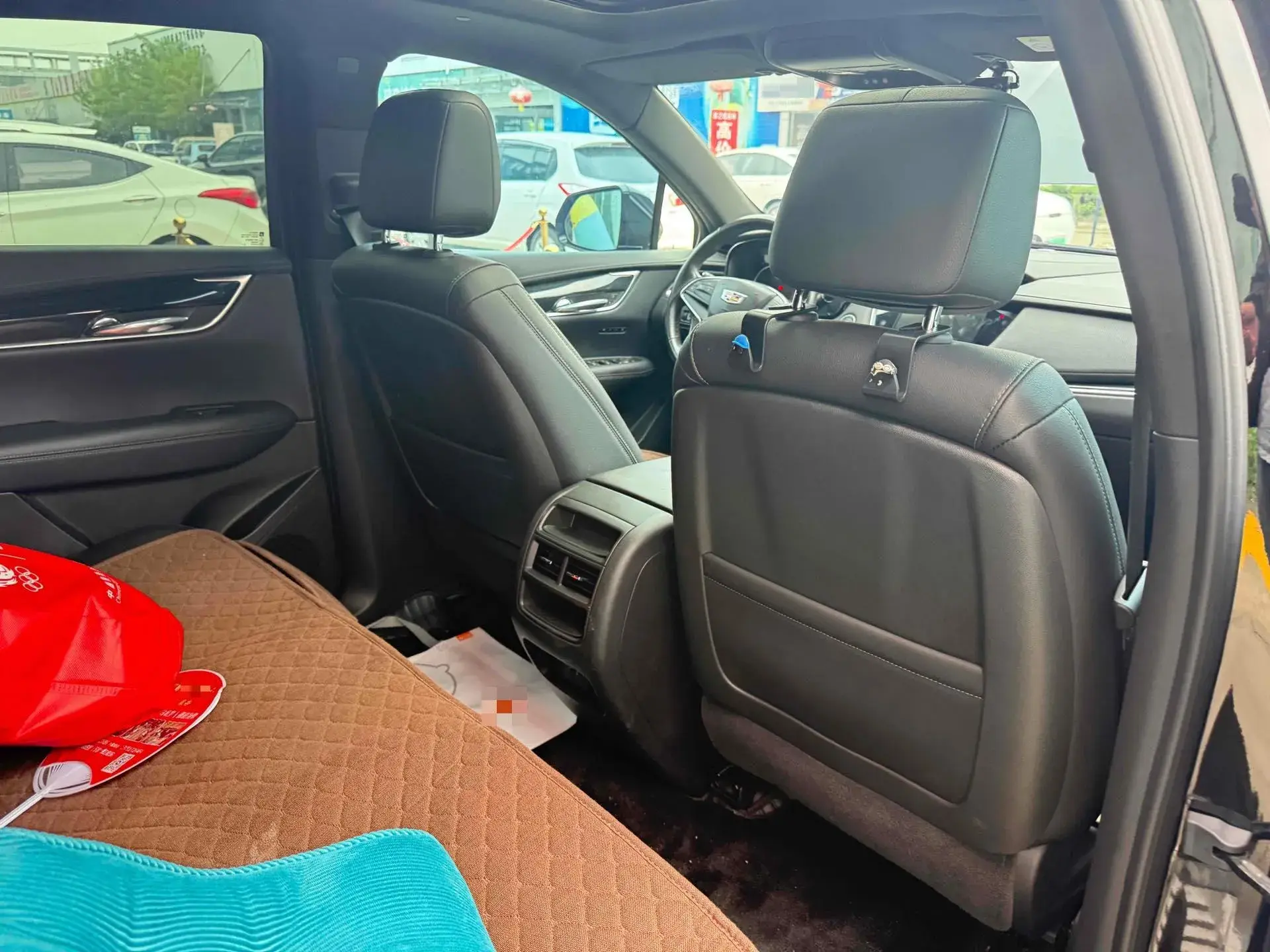 2023 CADILLAC XT5 thumbnail 4