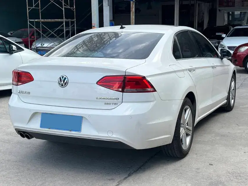 2018 VOLKSWAGEN LAMANDO thumbnail 4