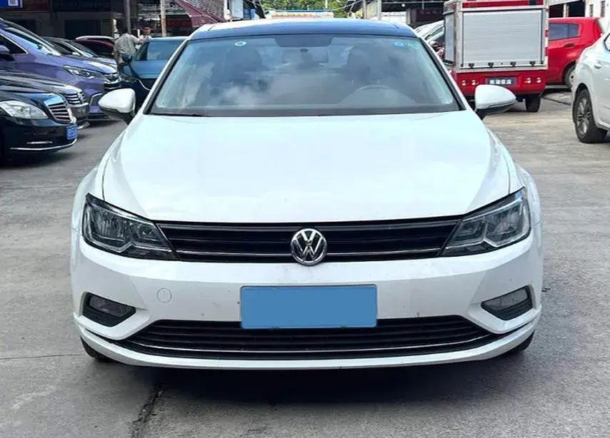 2018 VOLKSWAGEN LAMANDO thumbnail 2