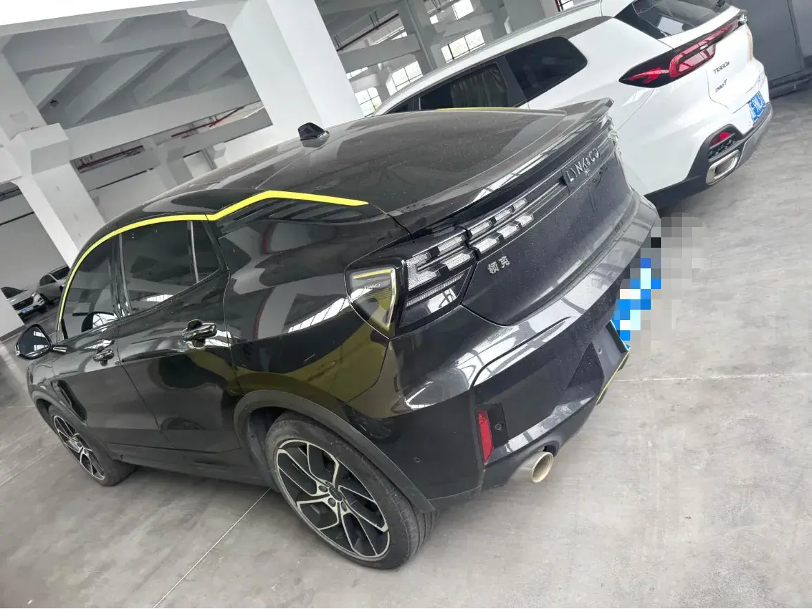 2020 LYNK&CO 05 thumbnail 3