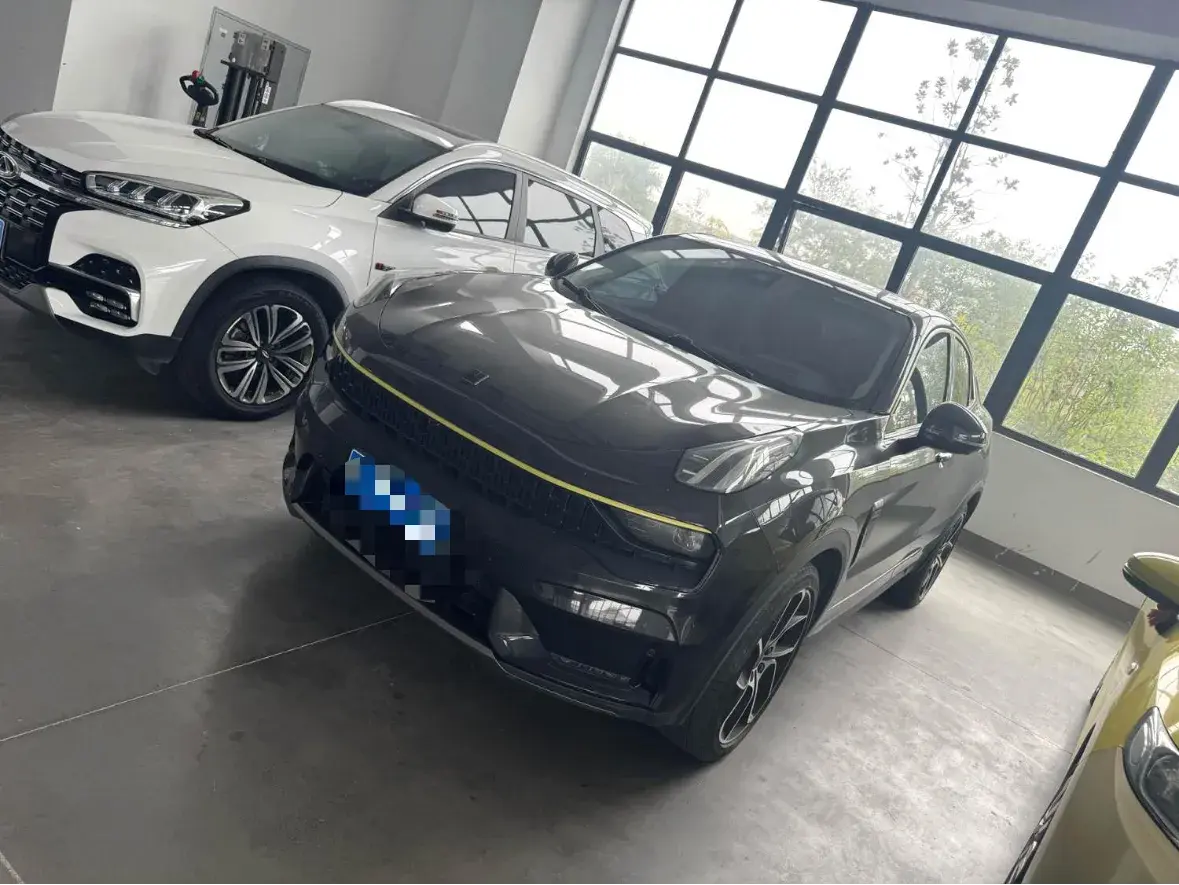 2020 LYNK&CO 05 view 1