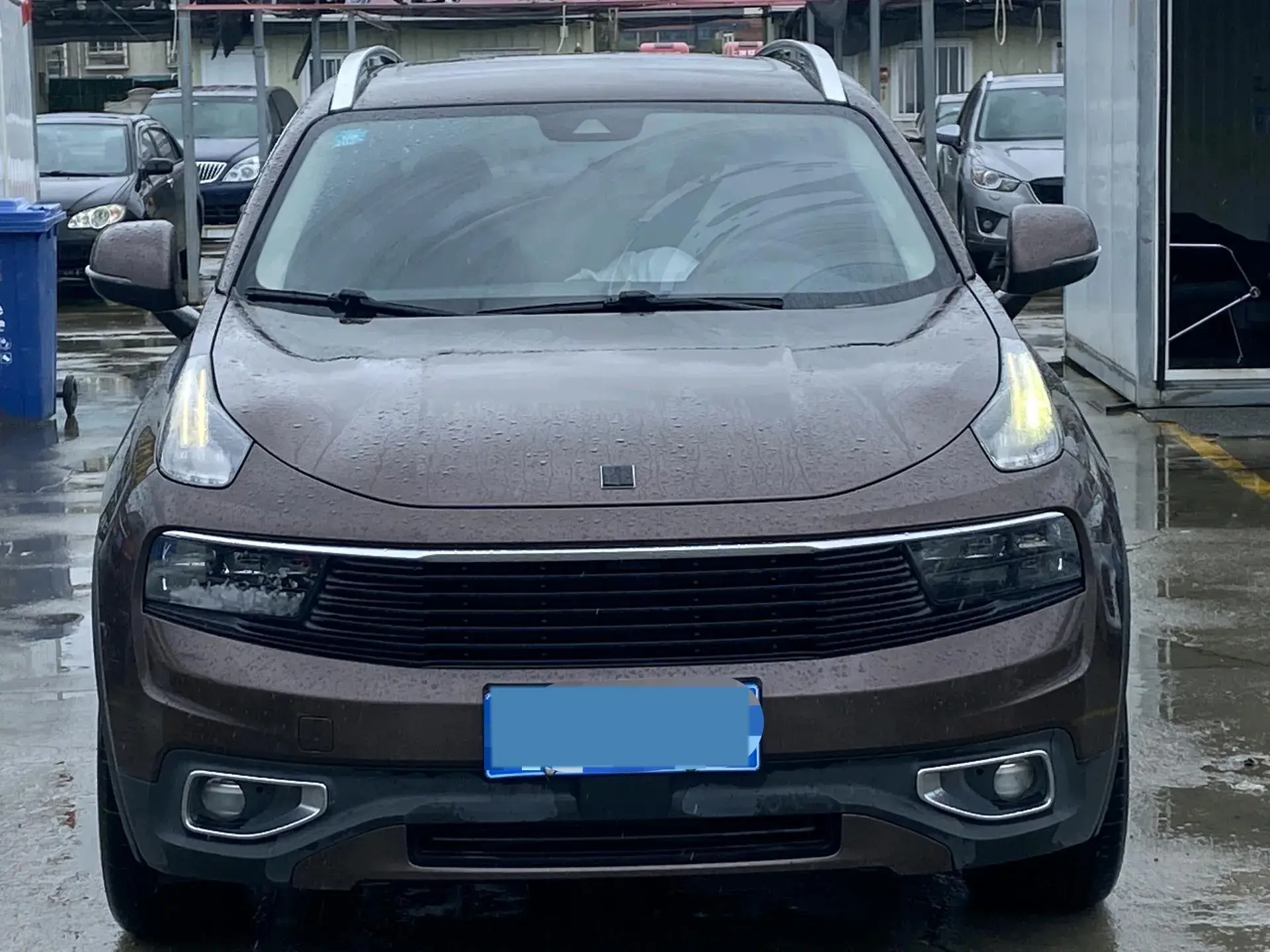 2017 LYNK&CO 01 thumbnail 2