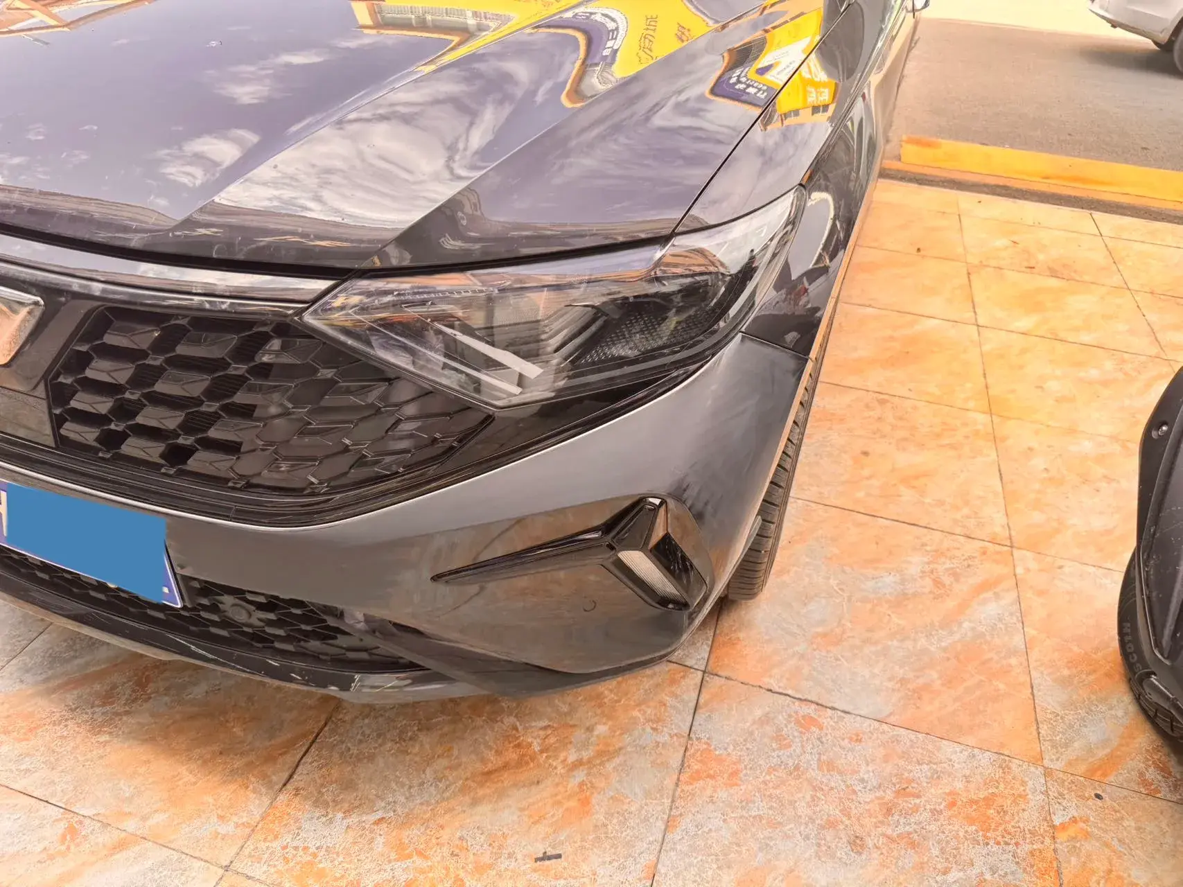 2023 JETTA VS7 thumbnail 2