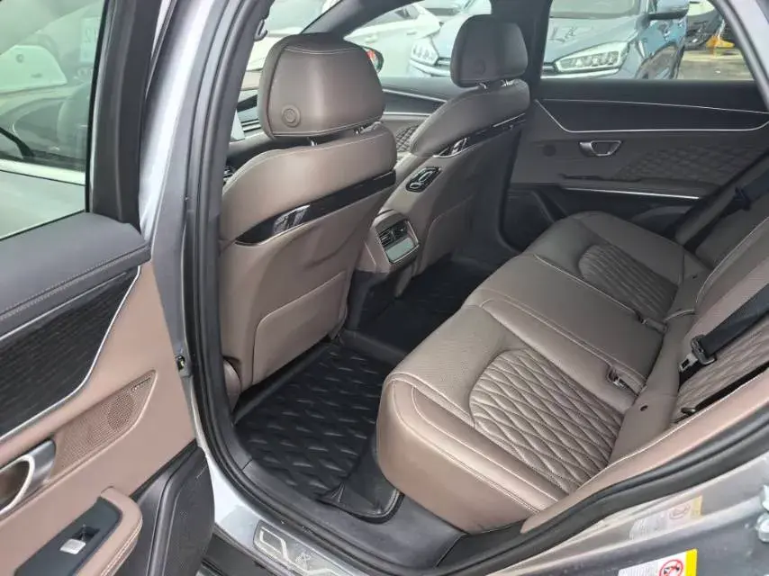 2022 BYD HAN thumbnail 4