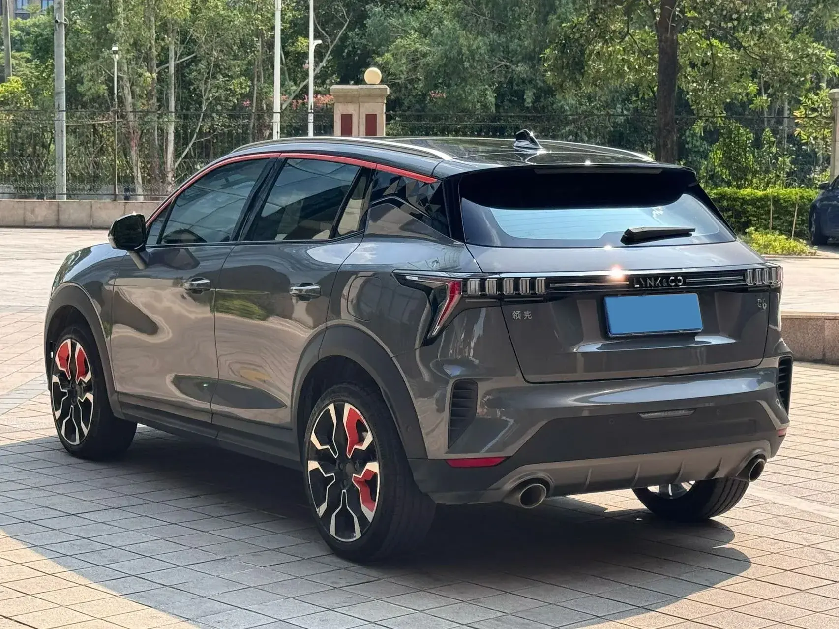 2020 LYNK&CO 06 thumbnail 4