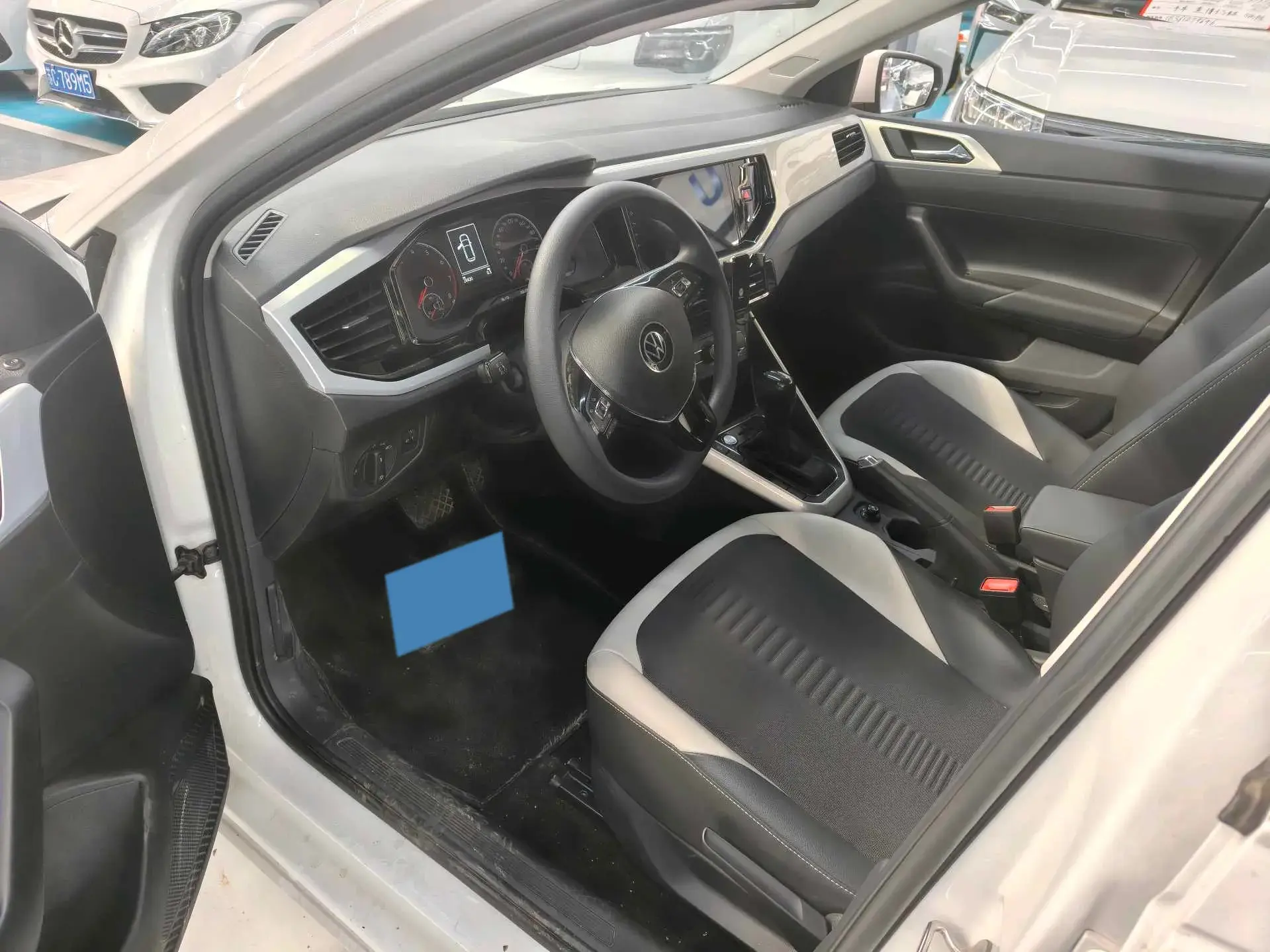 2021 VOLKSWAGEN POLO thumbnail 3