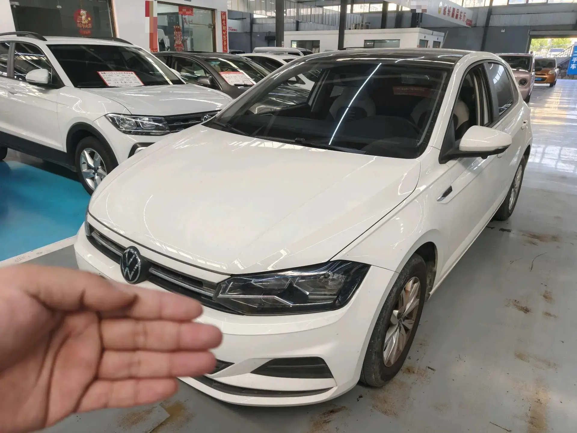 2021 VOLKSWAGEN POLO view 1
