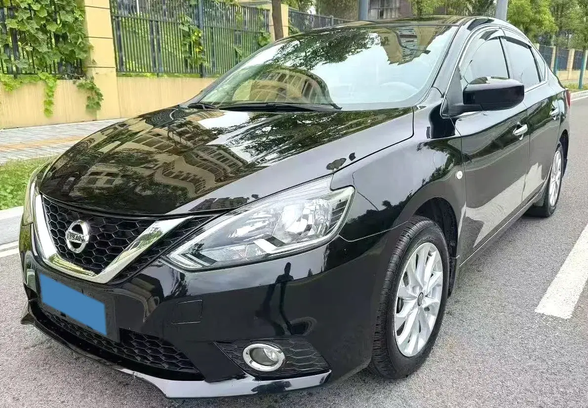 2019 NISSAN SYLPHY view 1