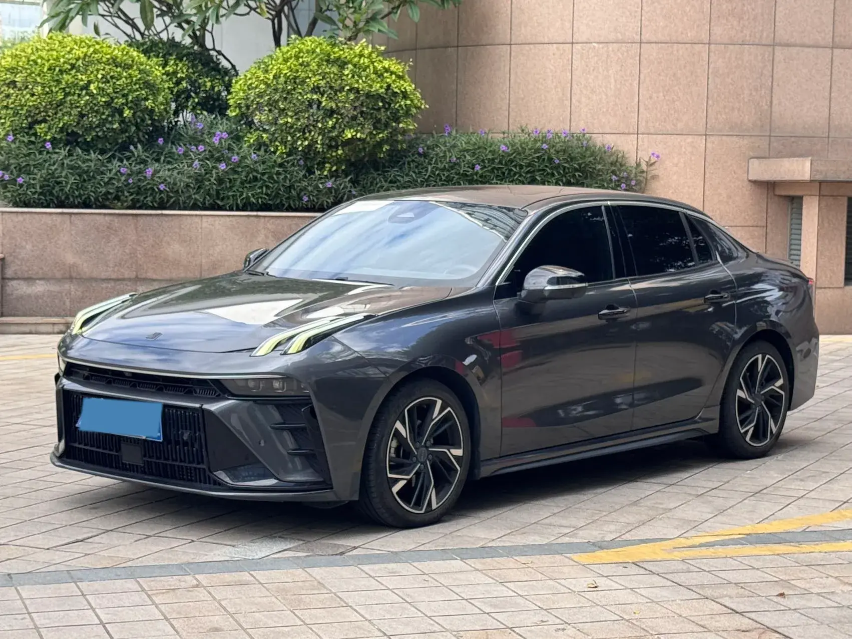 2023 LYNK&CO 03 view 1