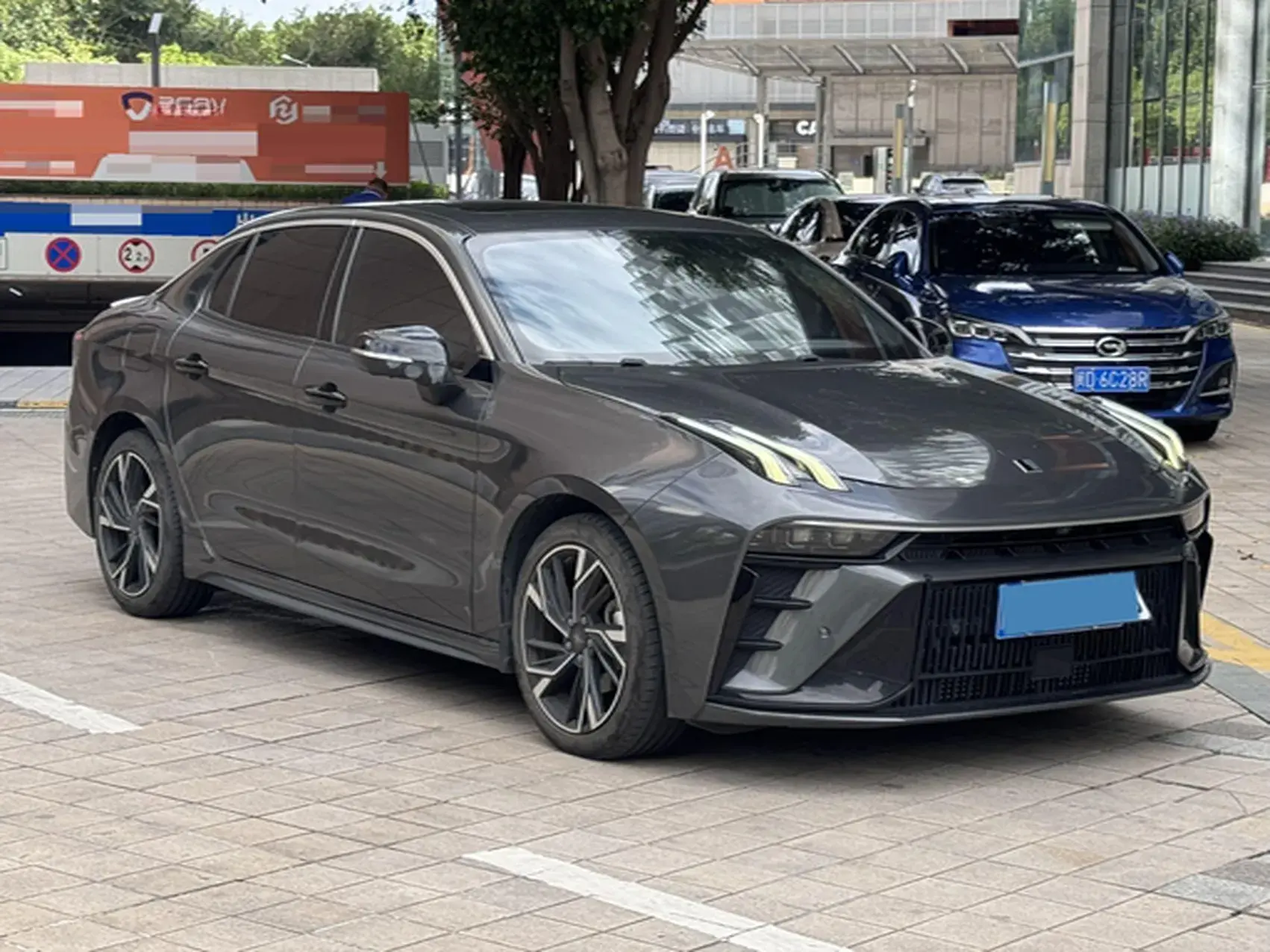 2023 LYNK&CO 03 thumbnail 3