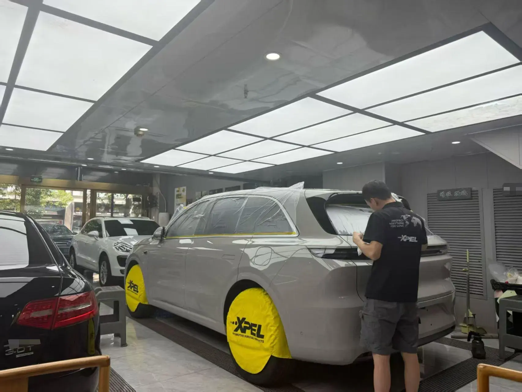 2025 LI L6 thumbnail 2