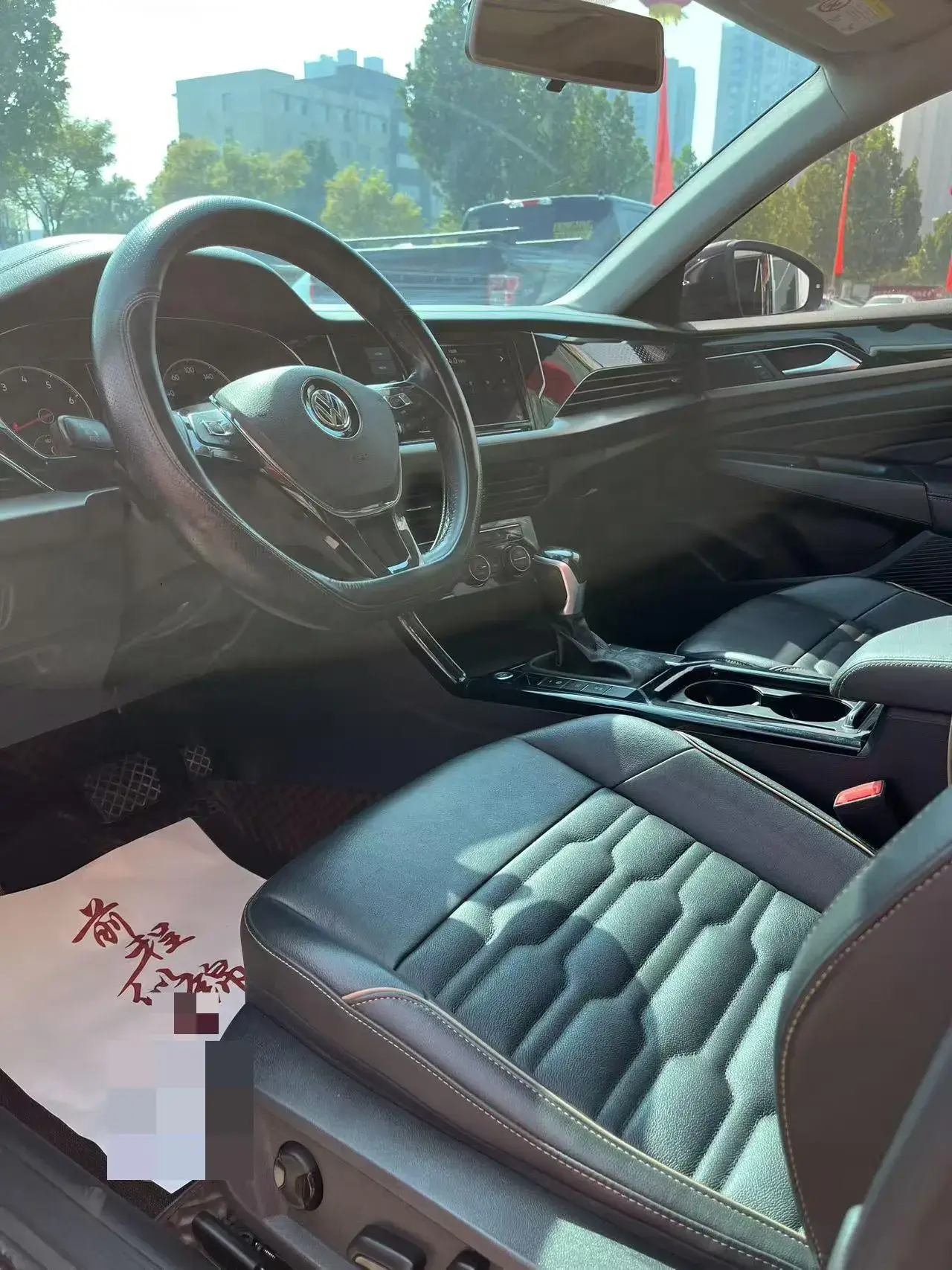 2019 VOLKSWAGEN PASSAT thumbnail 4