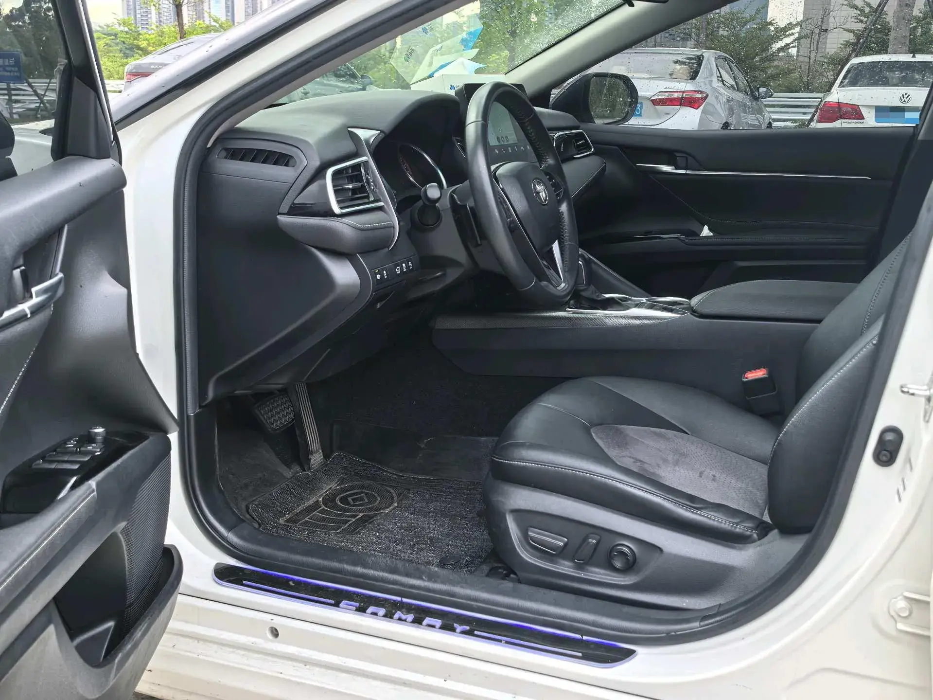 2021 TOYOTA CAMRY thumbnail 3