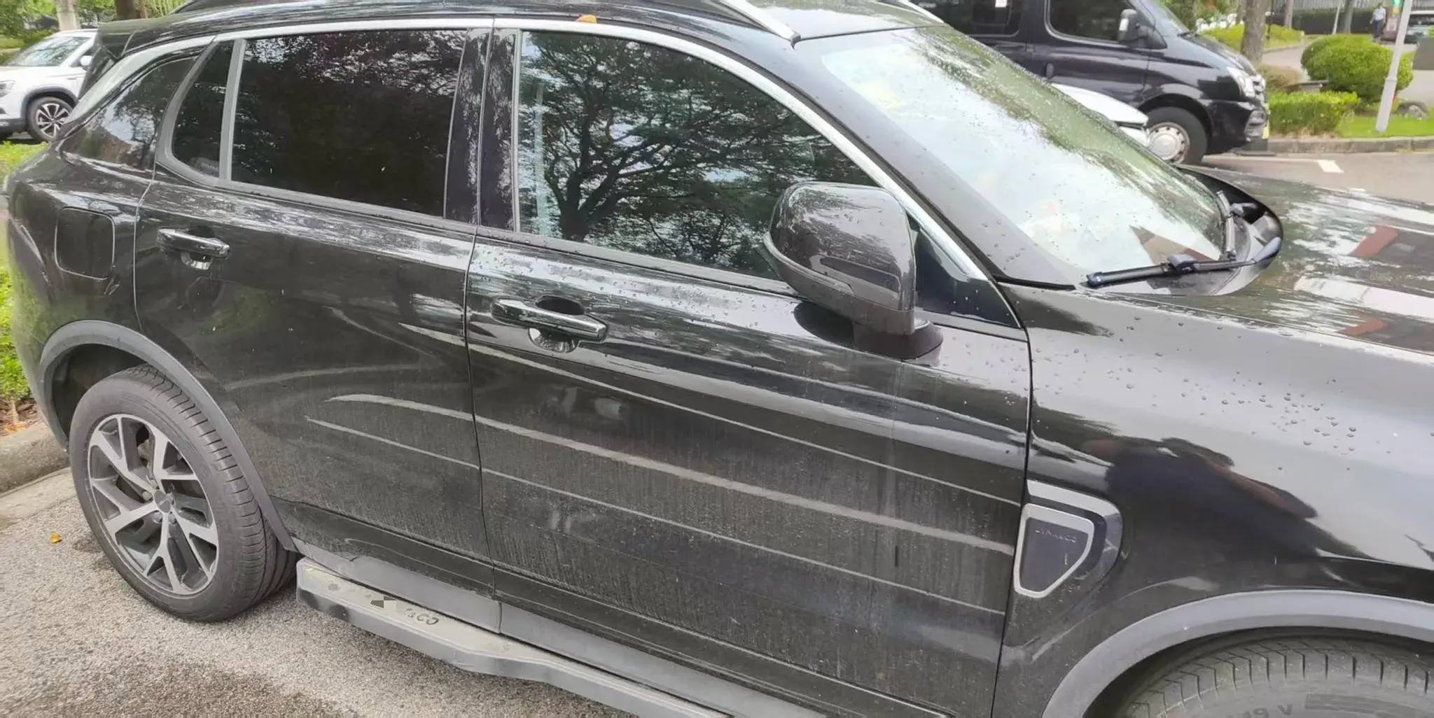 2017 LYNK&CO 01 thumbnail 4