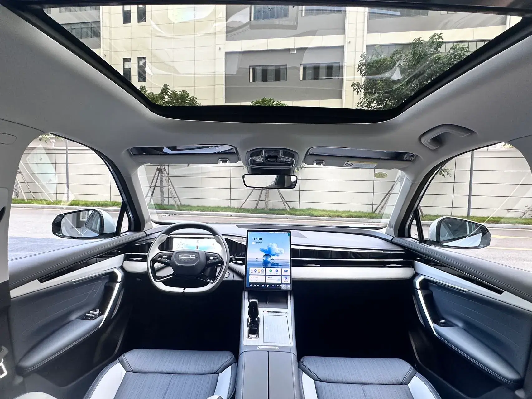 2024 GEELY STARRAY thumbnail 3