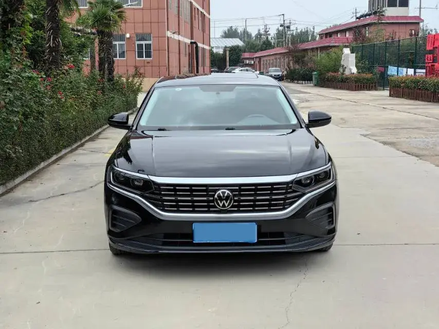 2024 VOLKSWAGEN PASSAT thumbnail 2