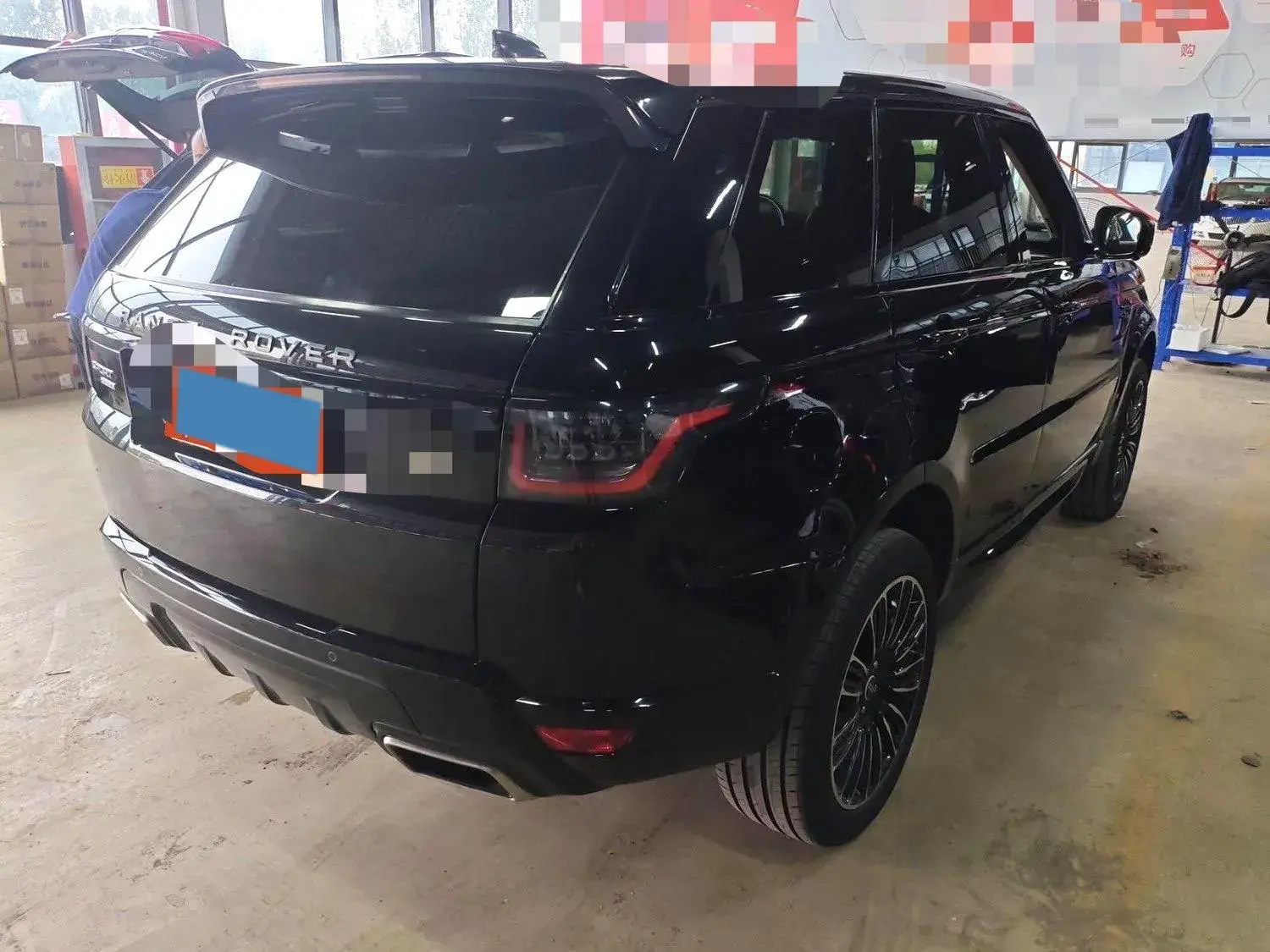 2018 LAND ROVER thumbnail 3