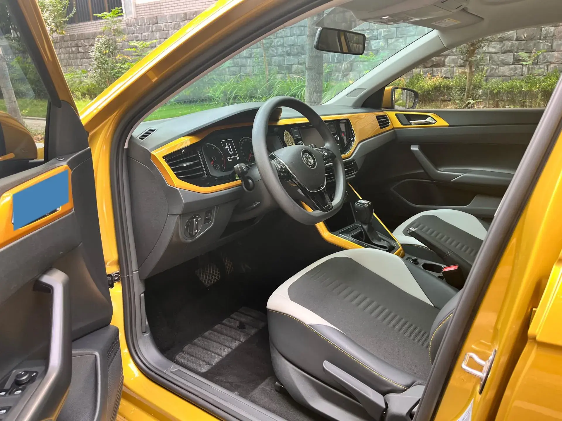 2019 VOLKSWAGEN POLO thumbnail 4