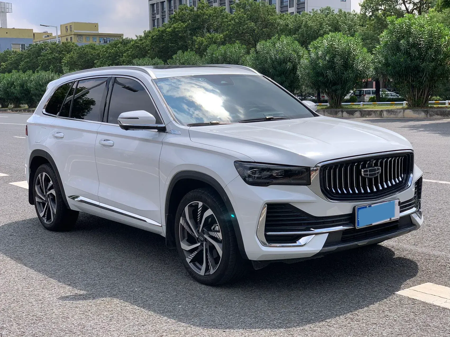 2024 GEELY MONJARO thumbnail 3