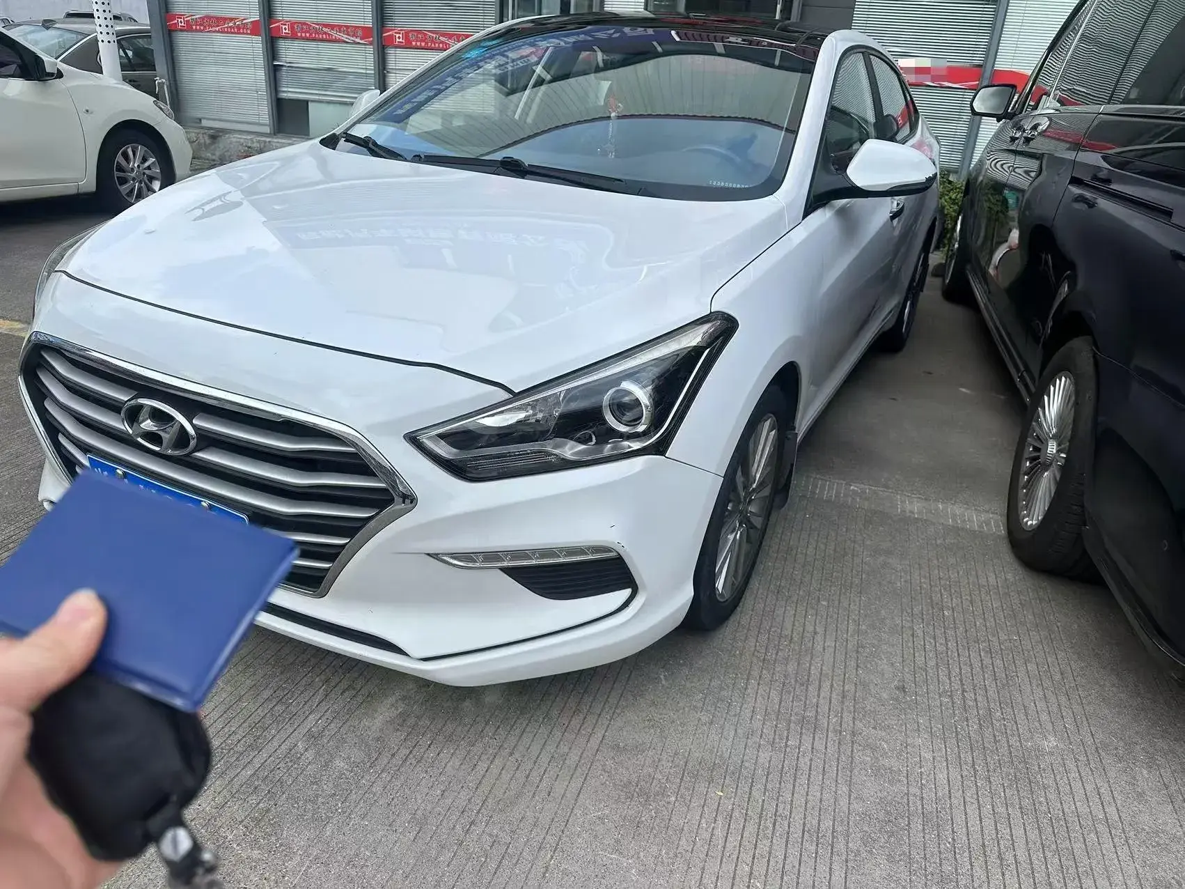 2017 HYUNDAI MISTRA view 1