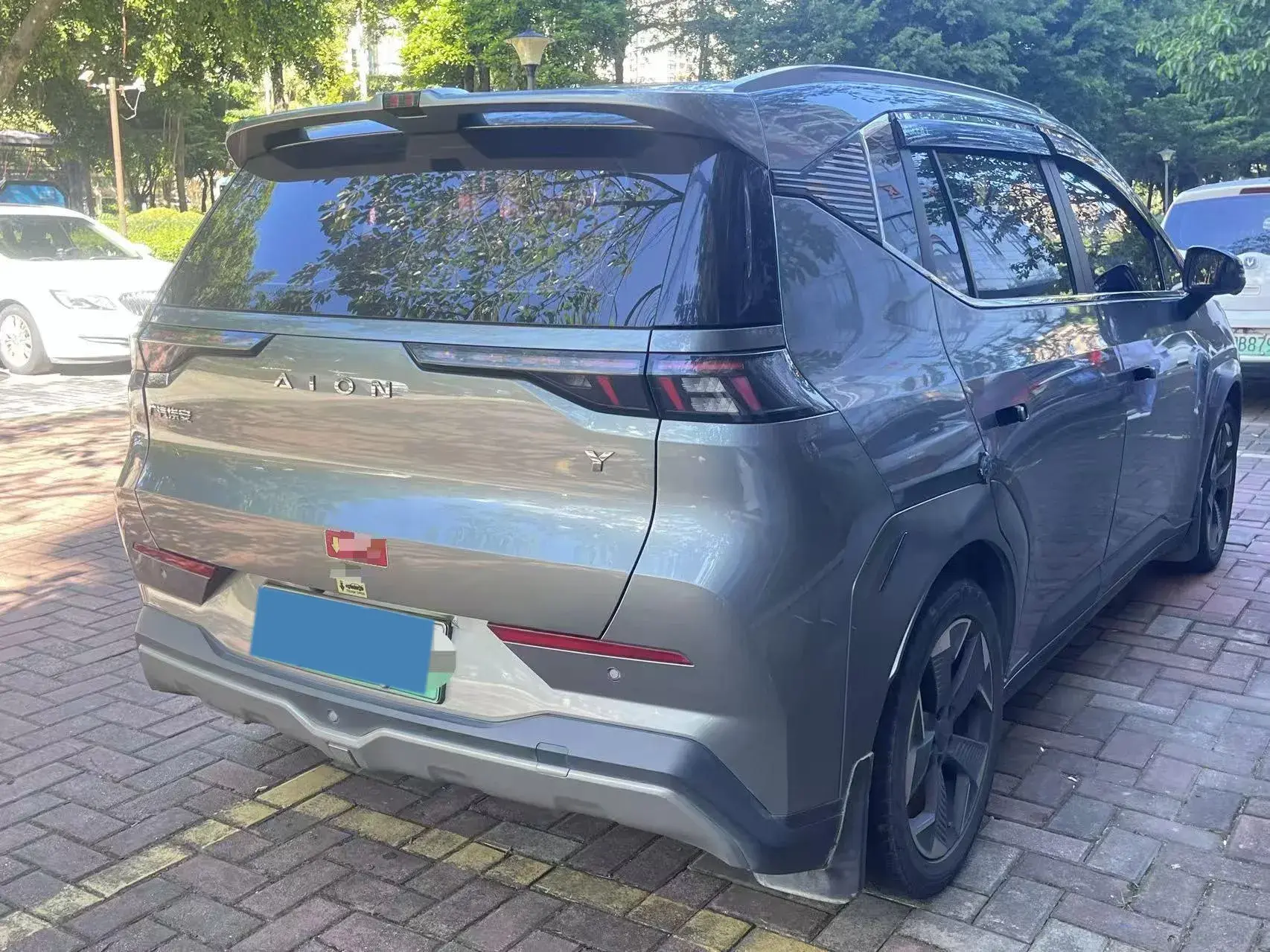 2022 AION Y thumbnail 4