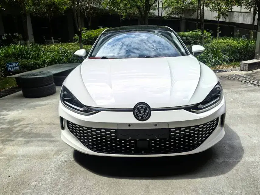 2024 VOLKSWAGEN LAMANDO thumbnail 2