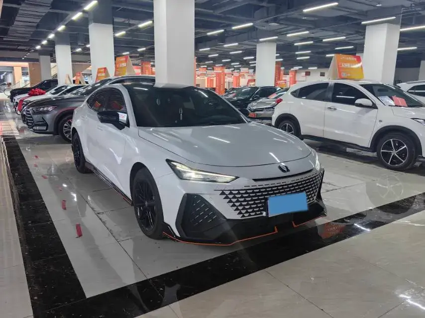 2023 CHANGAN UNI-V thumbnail 3