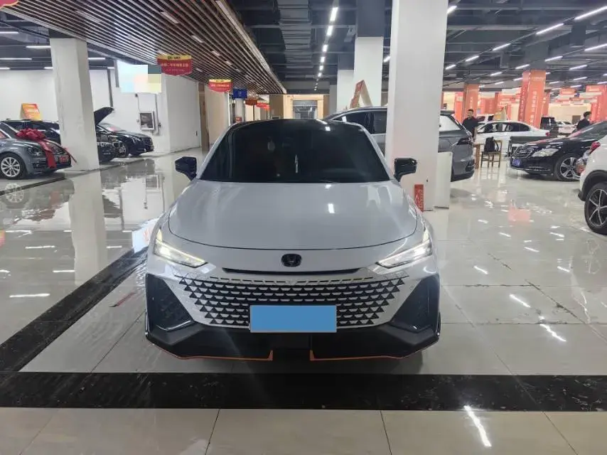 2023 CHANGAN UNI-V thumbnail 2