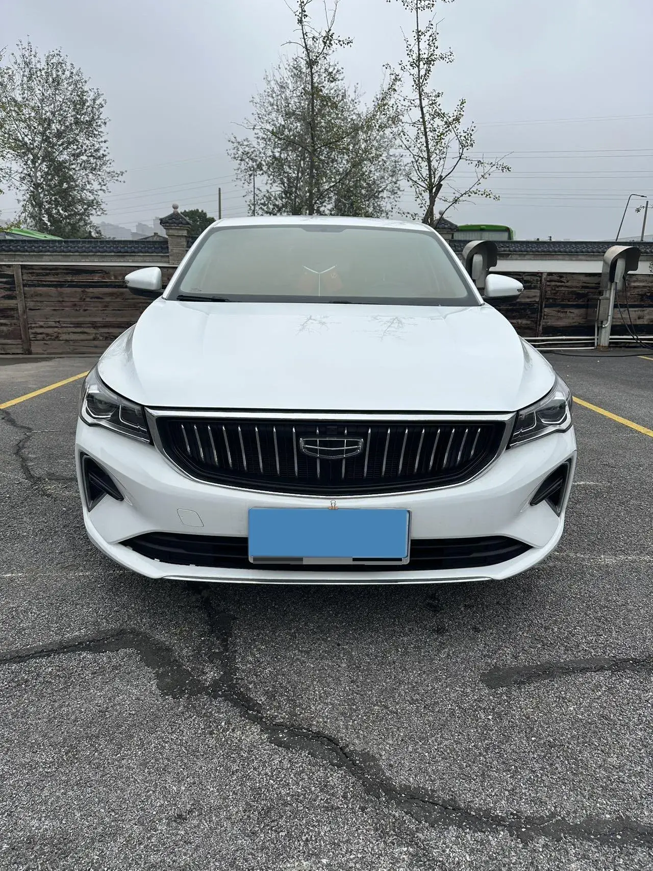 2023 GEELY EMGRAND thumbnail 2