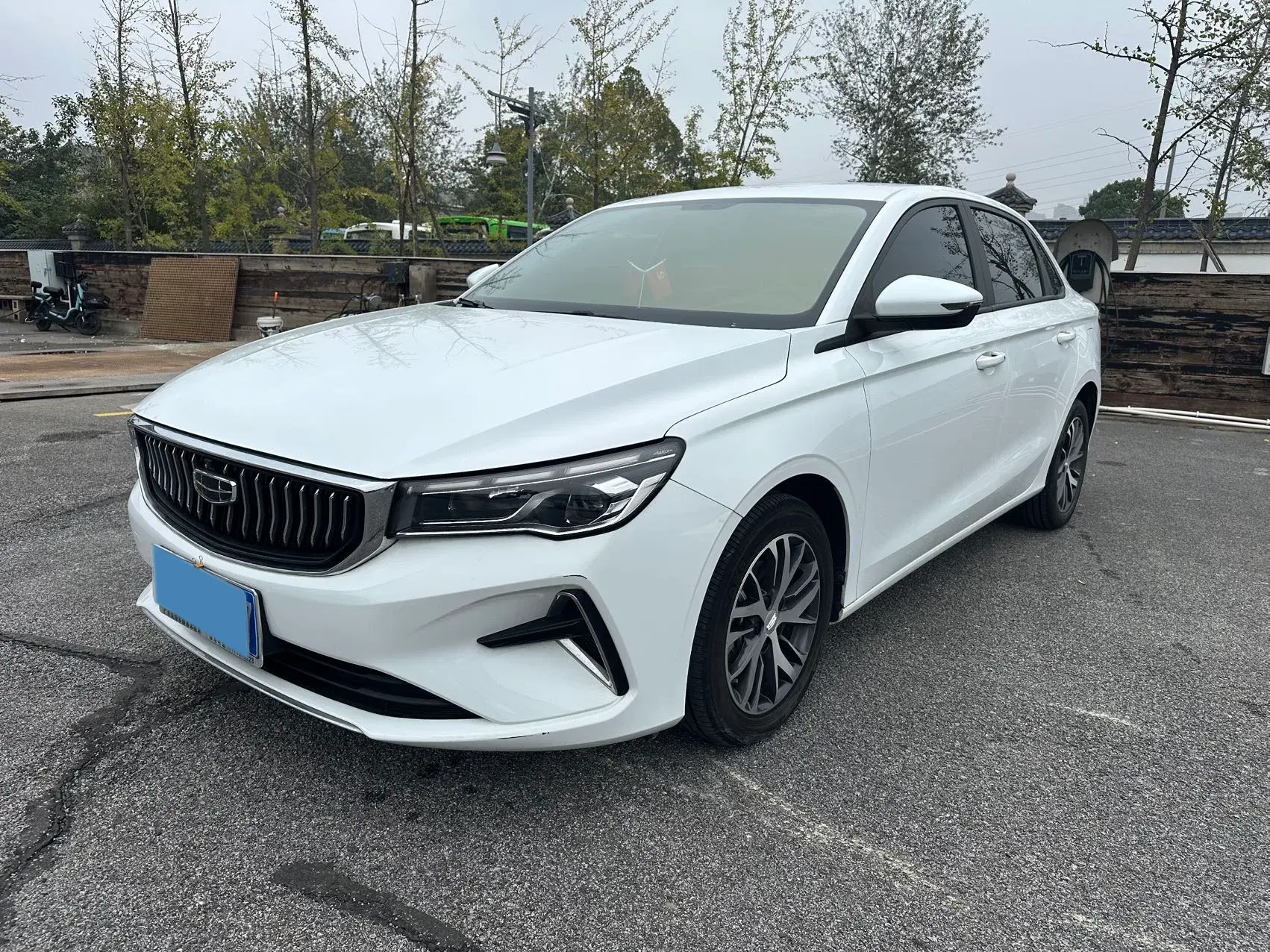 2023 GEELY EMGRAND view 1